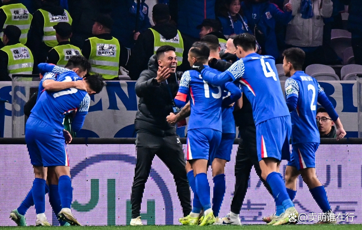 关于中超联赛球员们顽强作战，不畏困难迎接挑战的信息