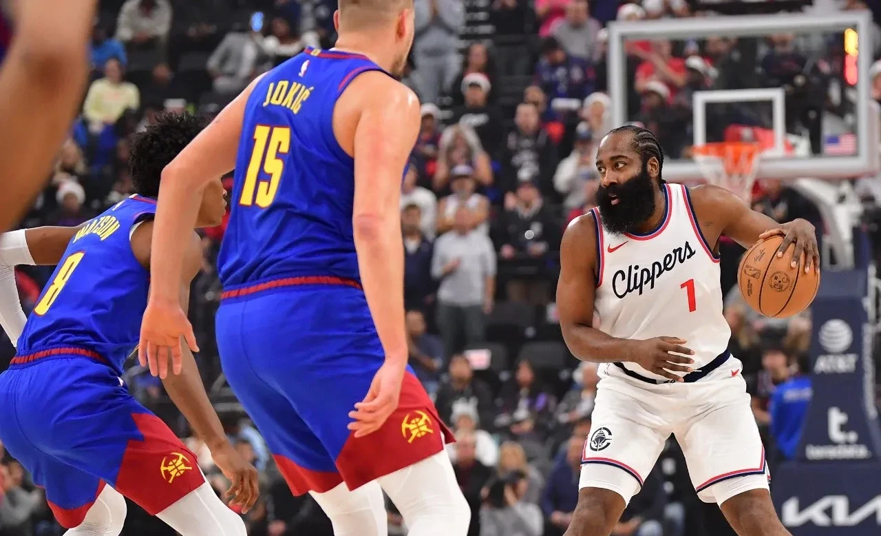 快船大胜圣安东尼奥，莱昂纳德发挥亮眼的简单介绍