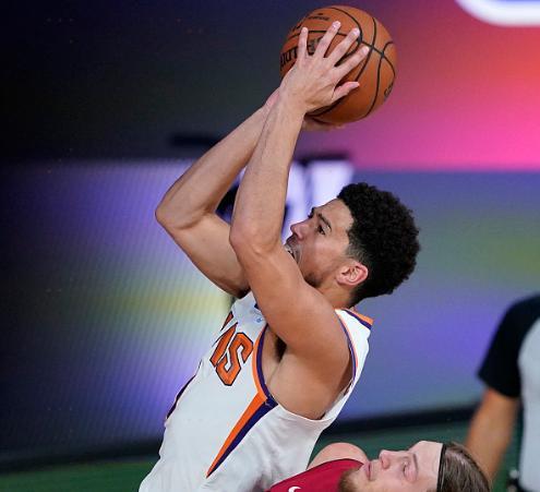 兵不血刃!球队技惊四座铁掌任天由命 兵不血刃!球队技惊四座铁掌任天由命