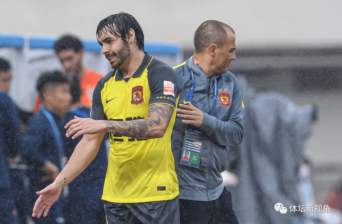 关于青岛队绝杀新疆队，克莱高光表现的信息