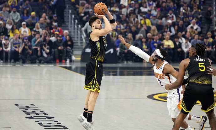 包含骑士横扫天津队，布克点燃赛场的词条