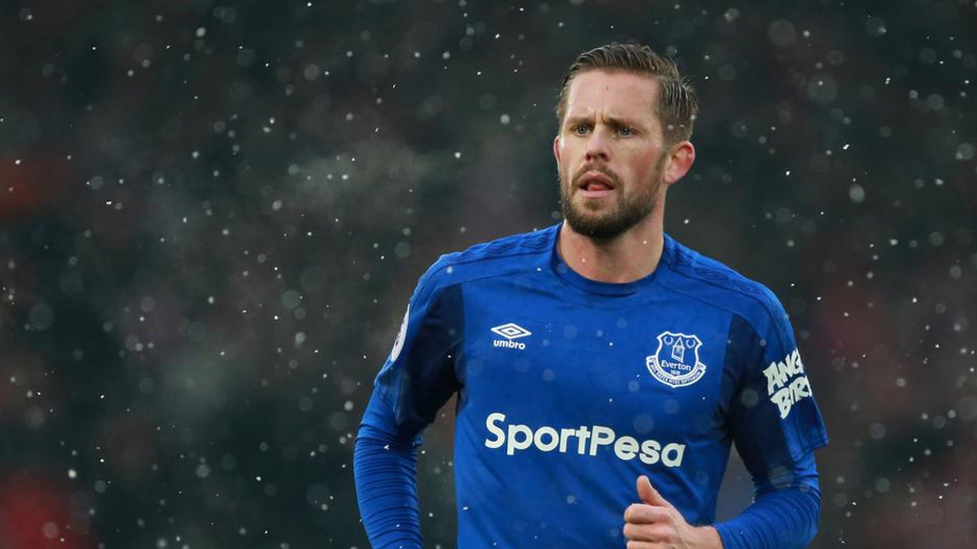 跨界共鸣,西亚卡姆的满分之夜与勇士终结广东的隐喻交响