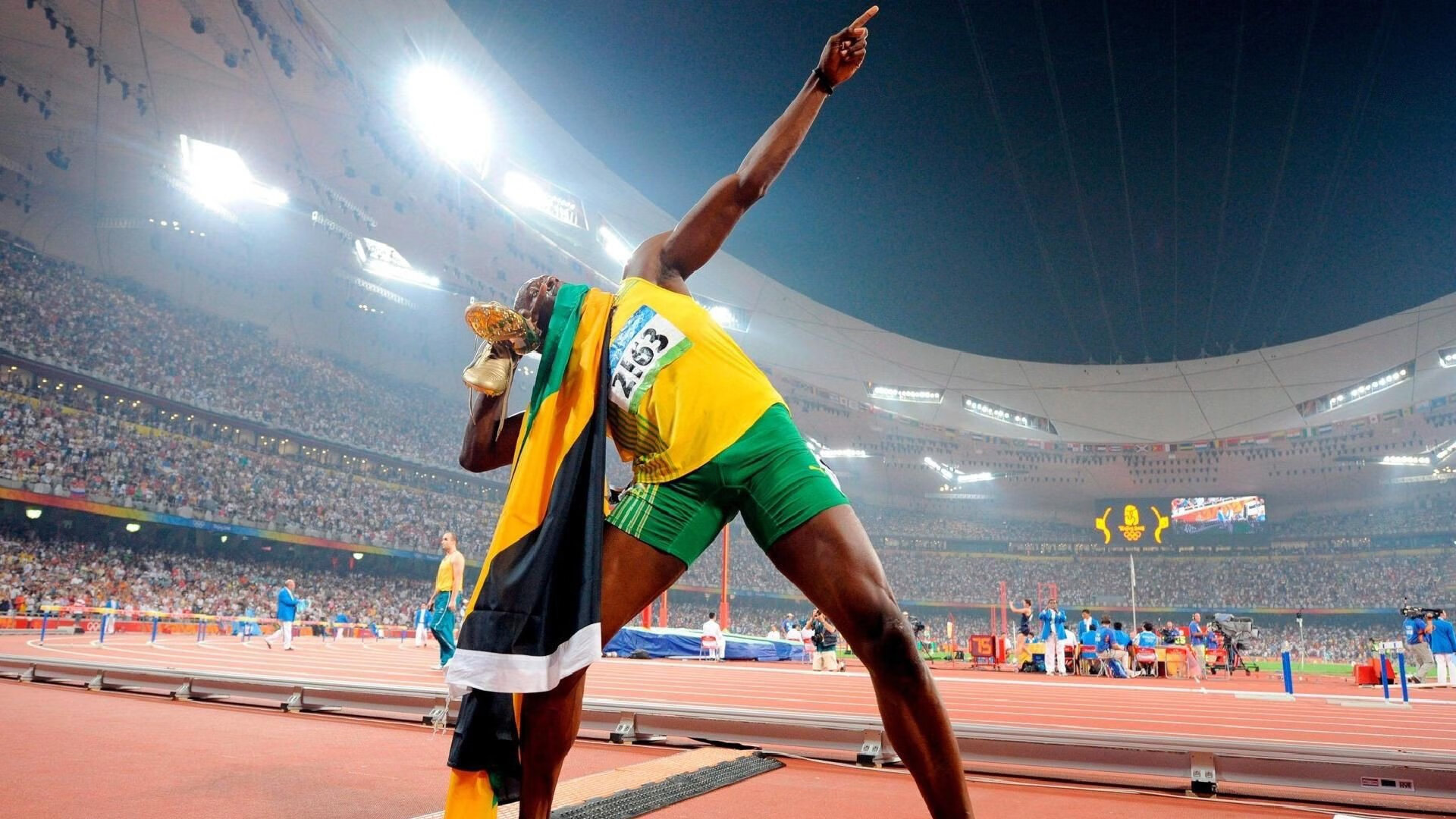 从波斯铁骑到蔚蓝海岸，当三笘薰的大场面基因遇见伊朗与尼斯的足球寓言